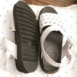 Dr. Martens Voss Stud